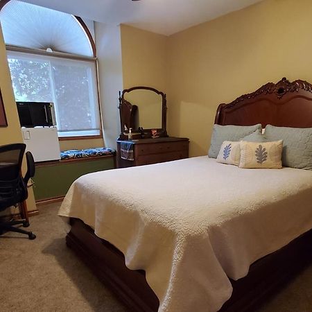 Hampton House Apartment Clinton Township Екстериор снимка