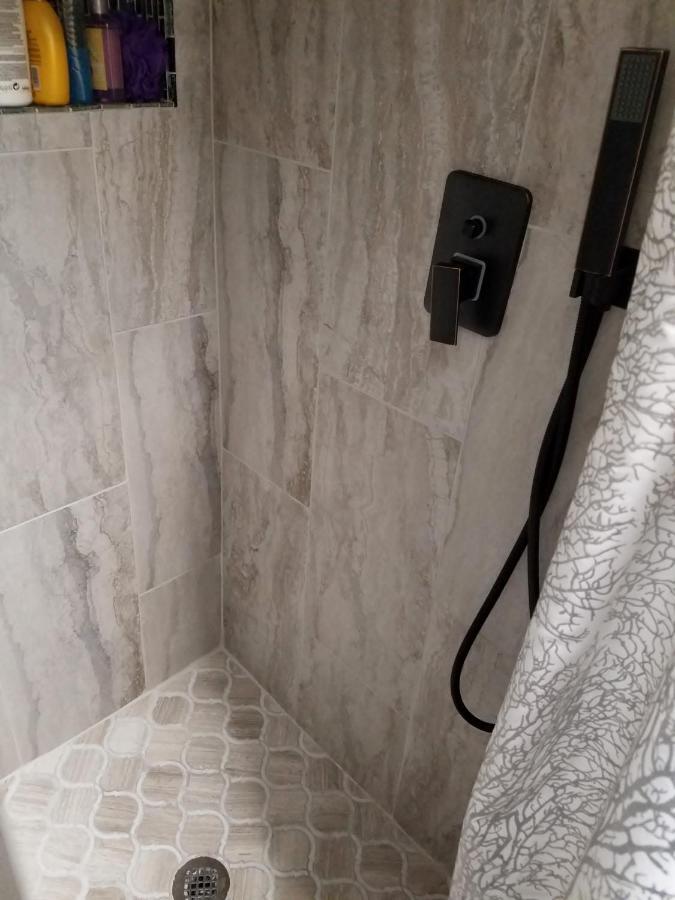 Hampton House Apartment Clinton Township Екстериор снимка